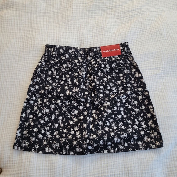 COPY - Calvin klein | floral print denim mini skirt - Picture 3 of 8